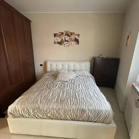 Battistini 66 Apartment, Near Vatican Apartment